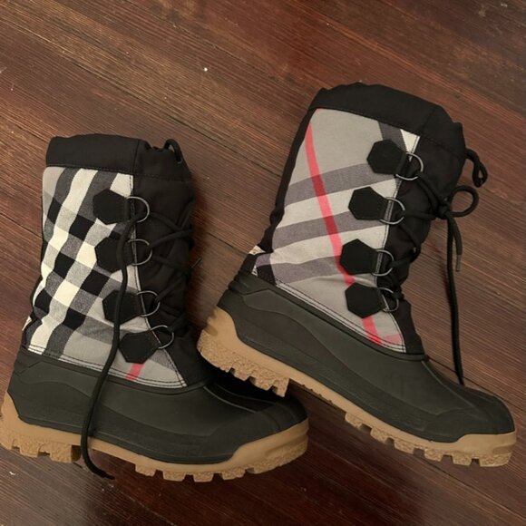 Brand New Burberry Snow Boots - Picture 1 of 5